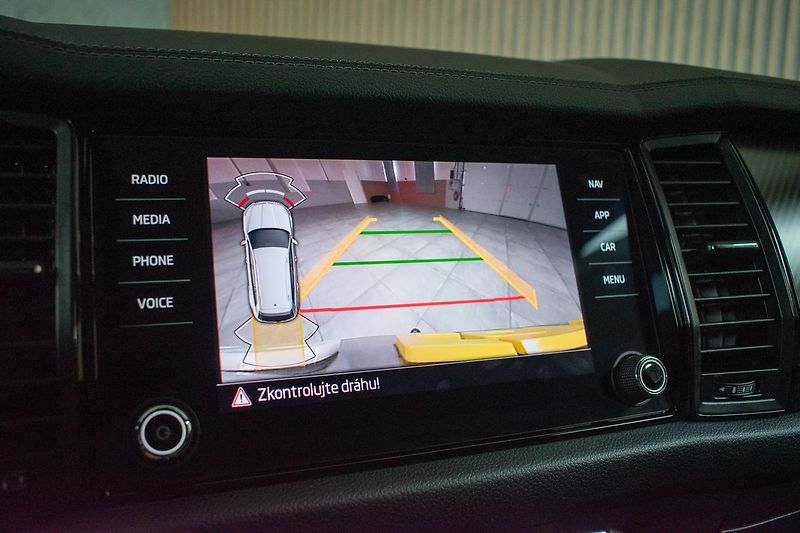 Škoda Kodiaq 2.0TDI Sportline4x4*DSG*ČR*DPH - fotka 36 z 47
