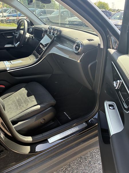 Mercedes-Benz GLC (2025) 220d 4MATIC - fotka 7 z 15