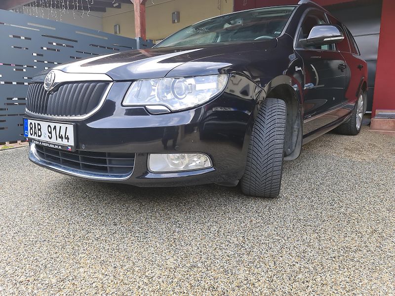 Škoda Superb (2012) Servisovano - fotka 1 z 21