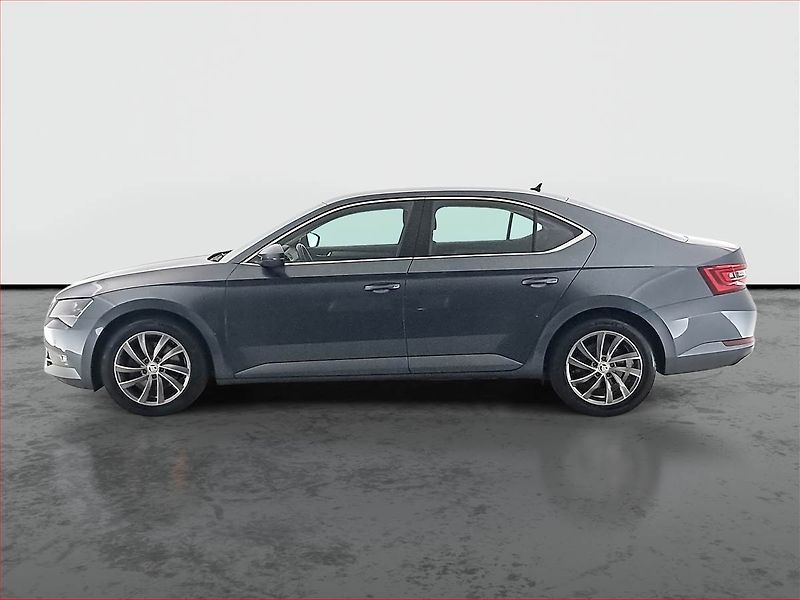 Škoda Superb (2017) 2.0 TDI, Automat, Bi-Xenony - fotka 3 z 19