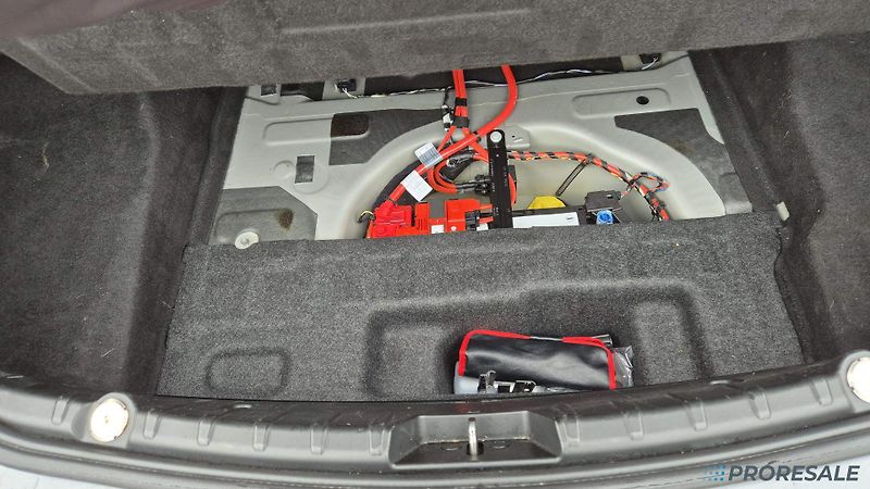 BMW Řada 6 650i XDRIVE 4,4i 330 kW - fotka 16 z 19