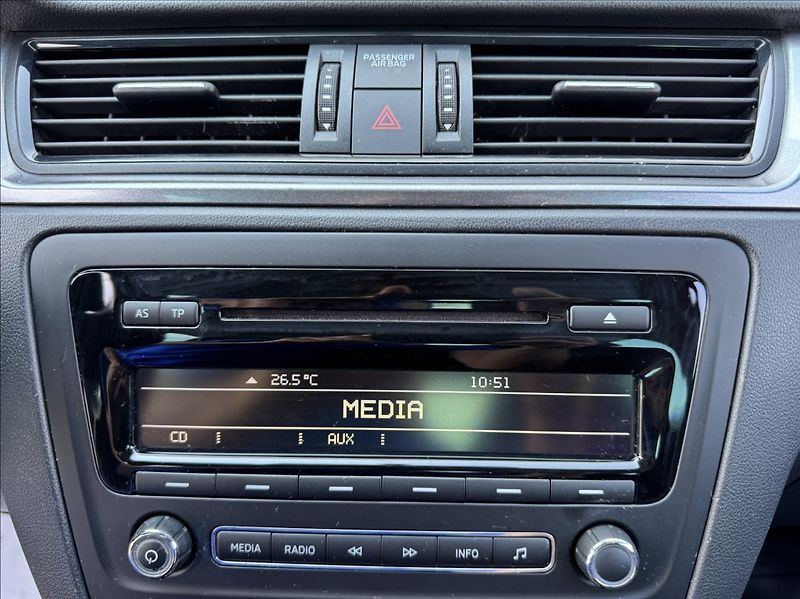 Škoda Rapid 1,2 TSI FRESH 1.maj původ ČR - fotka 42 z 49