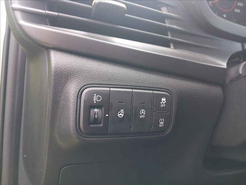 Hyundai i20 1,0 TGDI SMART CLIMATE - fotka 15 z 18