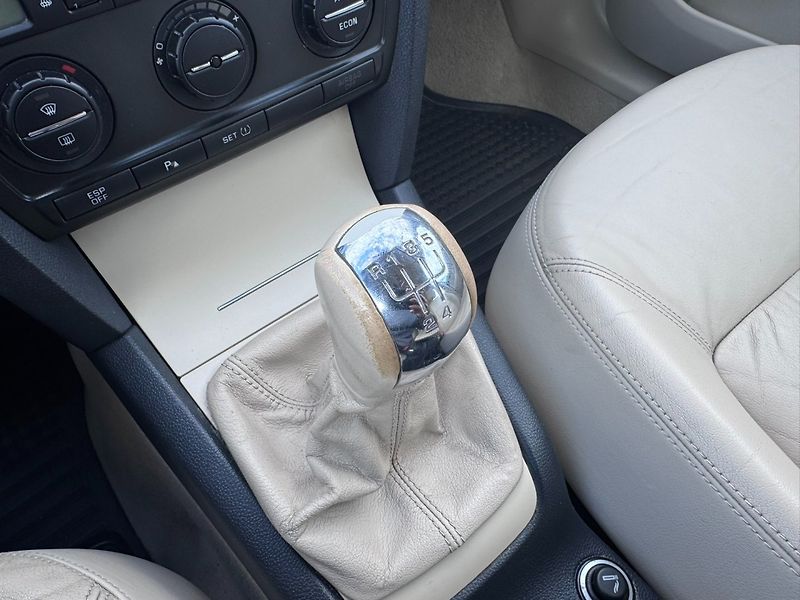 Škoda Octavia (2007) 1,9 TDI 77 KW ELEGANCE - fotka 30 z 48