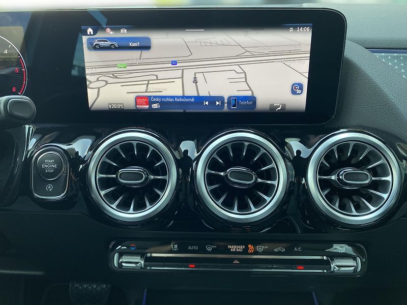 Mercedes-Benz GLA 180 d Progressive - fotka 14 z 28