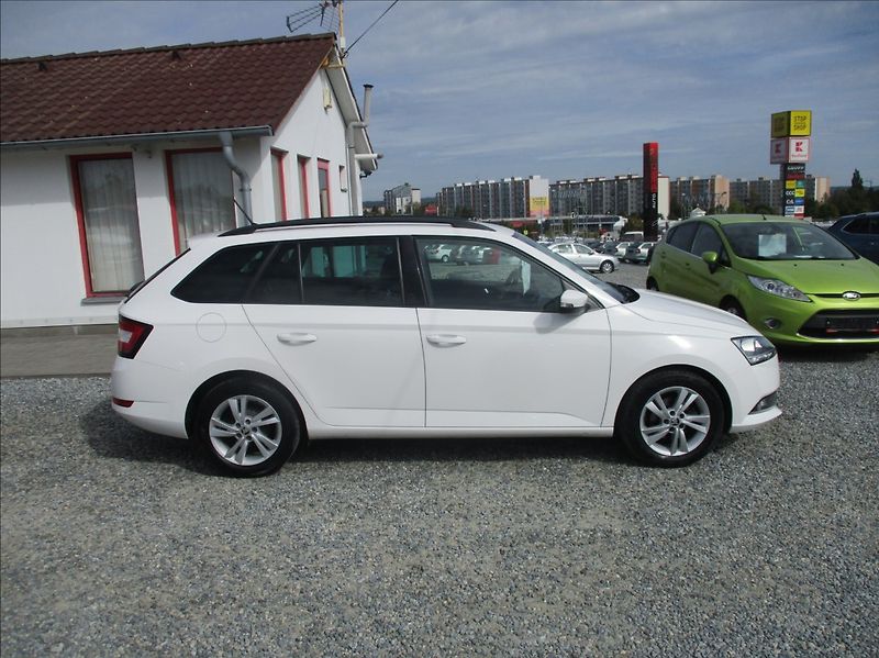 Škoda Fabia 1,0 TSI, klima,servis,1.maj,CZ - fotka 5 z 31