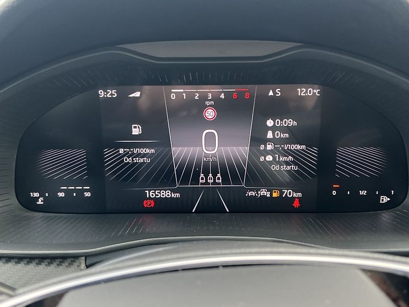 Škoda Scala Monte Carlo 1.5 TSI 110 kW - fotka 24 z 35