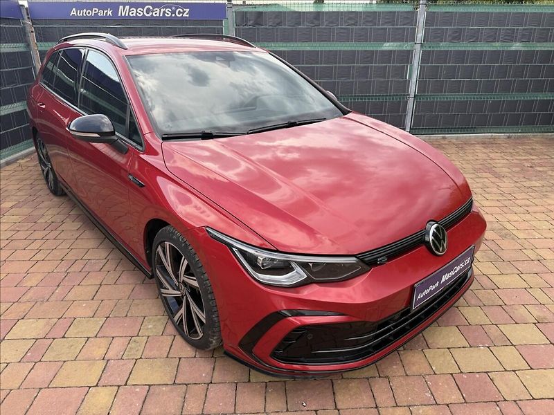 Volkswagen Golf VIII 1.5 TSI R-Line DSG - fotka 3 z 23