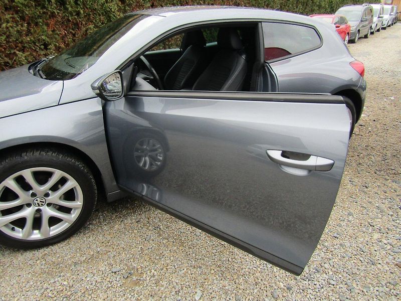 Volkswagen Scirocco (2009) 2.0 TDI 103kW TOP QUALITY - fotka 17 z 33