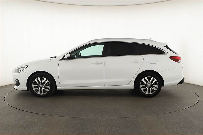 Hyundai i30 (2020) 1.6 CRDi, Automat, Navi - fotka 3 z 20