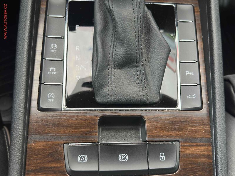 Škoda Superb (2021) 2.0TDi, ČR, Scout, DSG, LED - fotka 21 z 26