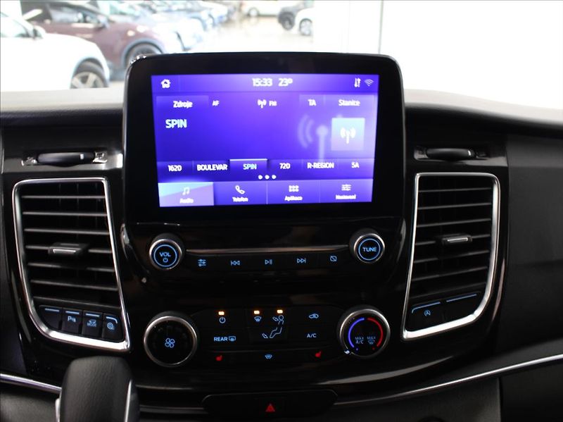 Ford Tourneo Custom 2,0 EB 136kW AT L1 27 520km! Č - fotka 13 z 17