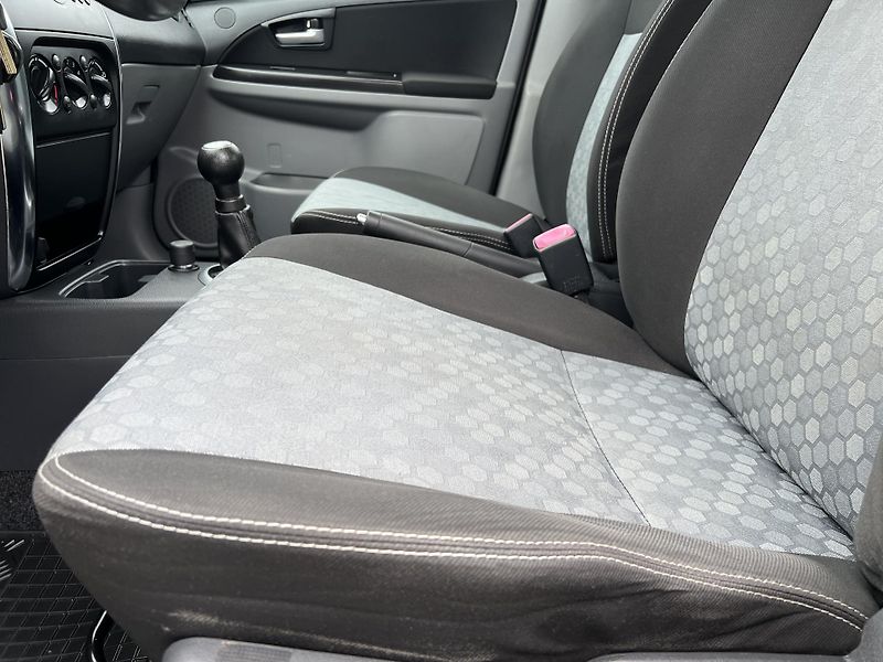Suzuki SX4 1.6i16v LPG 4x4 TAŽNÉ PŮVOD ČR - fotka 11 z 36