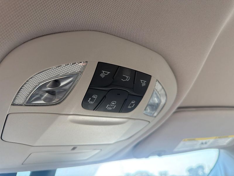 Chrysler Pacifica (2018) 3,6 Limited LPG Radar 360 2018 - fotka 18 z 20