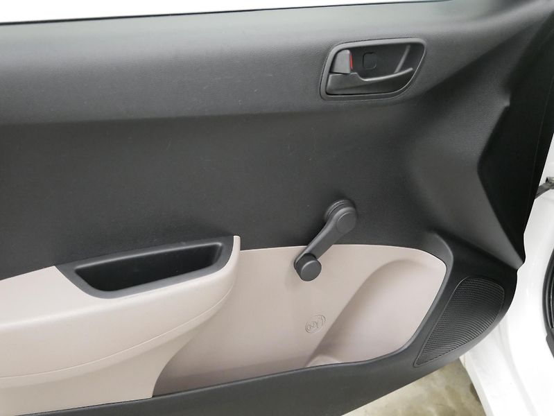 Hyundai i10 - fotka 12 z 22