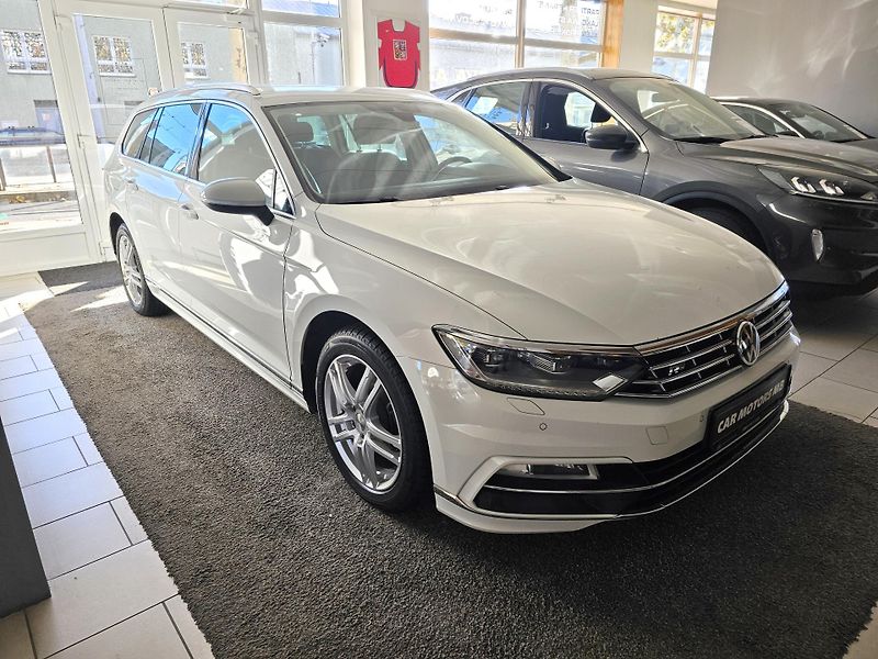 Volkswagen Passat (2019) R-Line 4M  - fotka 3 z 23
