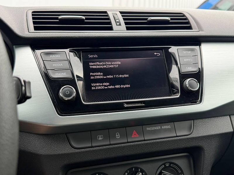 Škoda Fabia Active 1,0 MPI 55 kW 5° MP - fotka 17 z 26