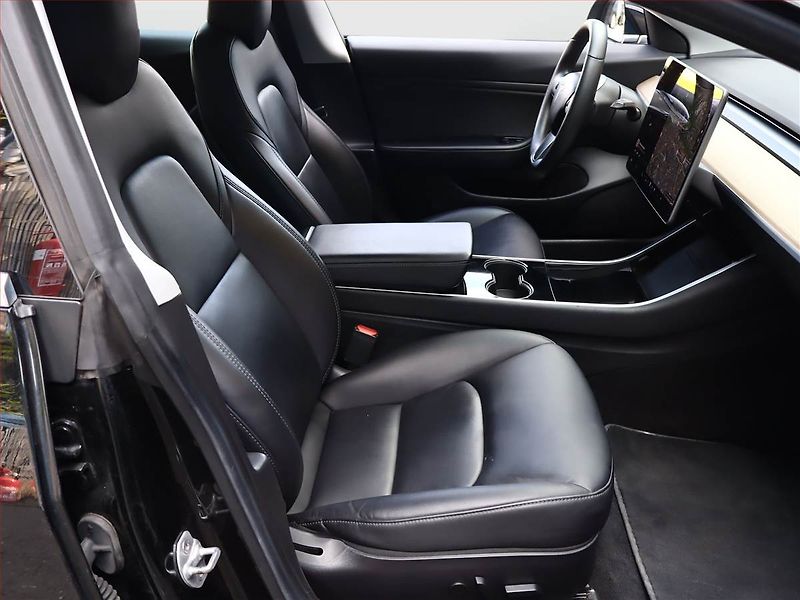 Tesla Model 3 (2019) Long Range 4WD 78kWh, SoH 83% - fotka 7 z 20