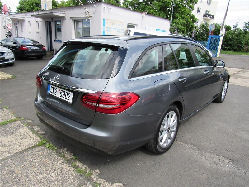 Mercedes-Benz Třídy C 1,6 d C200CDi 118kW Combi Avan - fotka 6 z 36