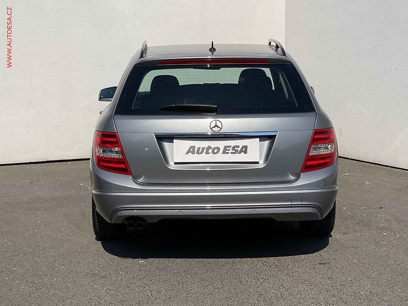 Mercedes-Benz Třídy C (2011) 2.2 CDi C200, Navi, TZ - fotka 5 z 18