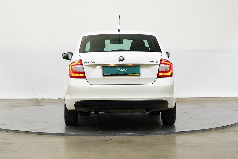 Škoda Rapid - fotka 6 z 23