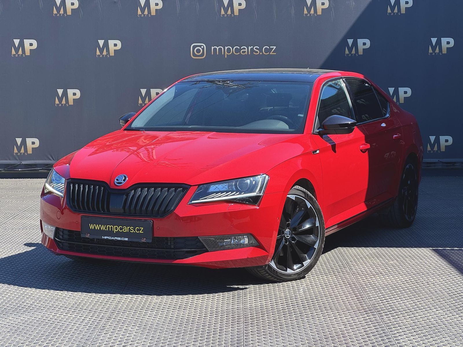 Škoda Superb 2.0TDi DSG 4X4 REZERVACE