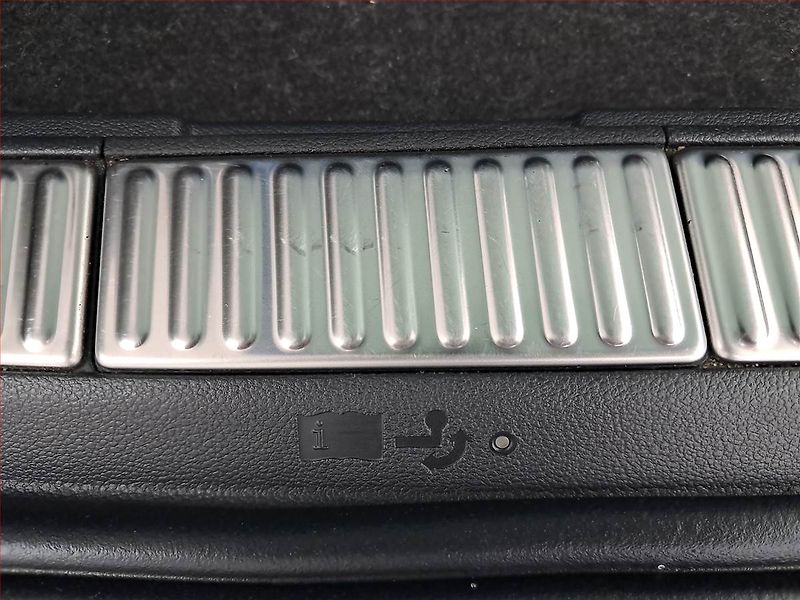 Škoda Superb (2023) Sportline 2.0 TSI - fotka 16 z 25
