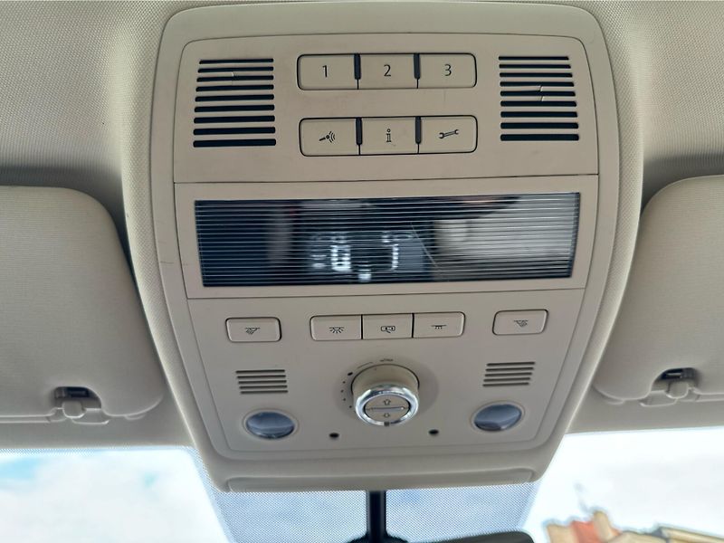 Volkswagen Touareg 3.0TDi V6 193kW R-line 4MOTTIO - fotka 24 z 25