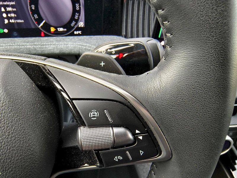 Škoda Superb (2025) SELEC TD 110/2.0 A7F - fotka 24 z 34