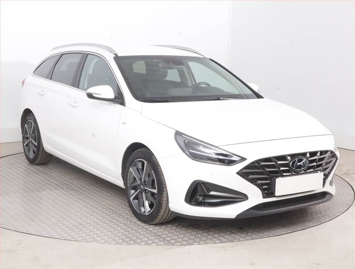 Hyundai i30 Style 1.5 T-GDI MHEV, ČR,1.maj