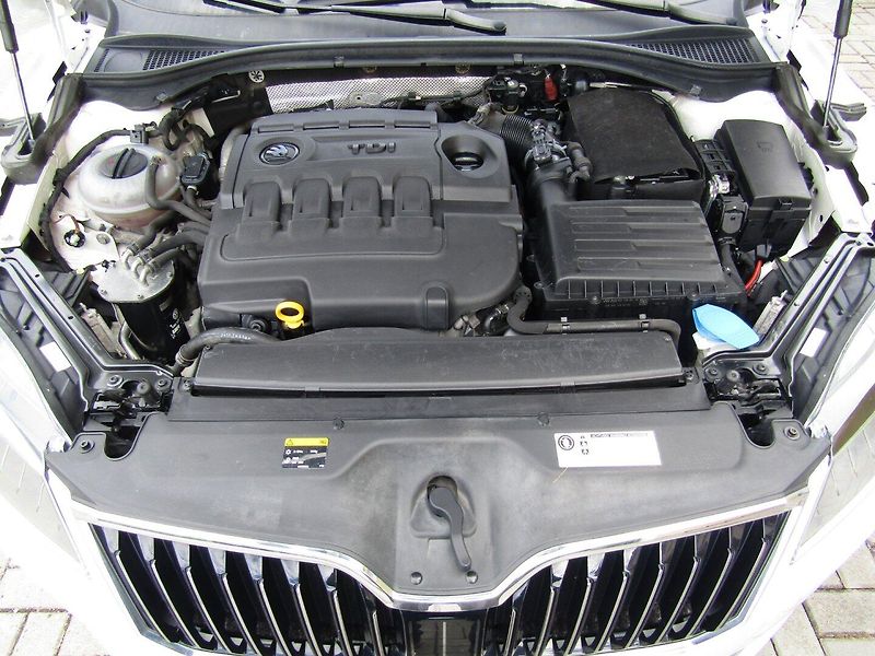 Škoda Superb (2016) 1.6 TDI 88kW - fotka 38 z 38