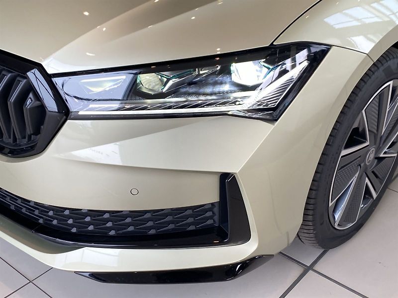 Škoda Superb (2026) Combi 2,0 TDI 110 kW DSG Sport - fotka 25 z 25