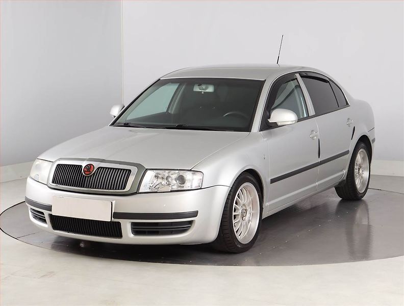 Škoda Superb (2007) Elegance 1.9 TDI, Serv.kniha - fotka 2 z 12