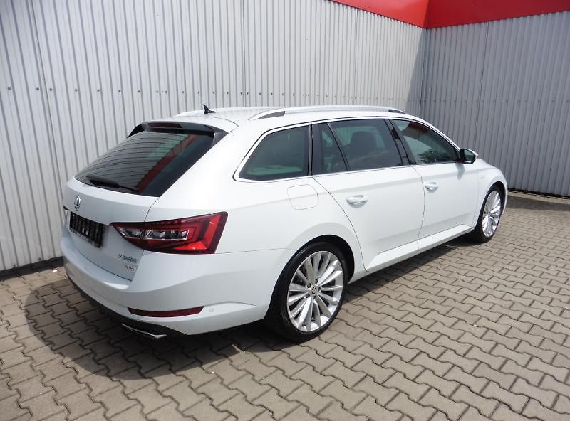 Škoda Superb III Combi 2.0 TSi Laurin & Kle - fotka 4 z 18