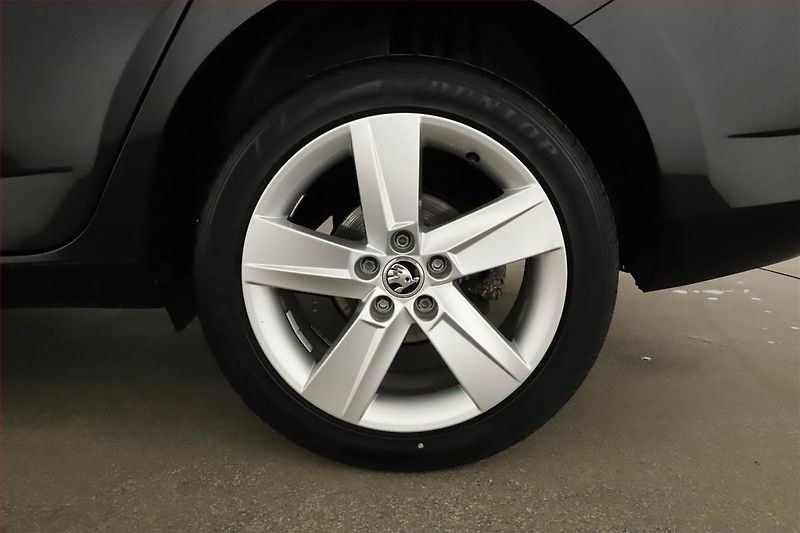Škoda Fabia (2015) Ambition 1.2 TSI, Automat - fotka 12 z 14