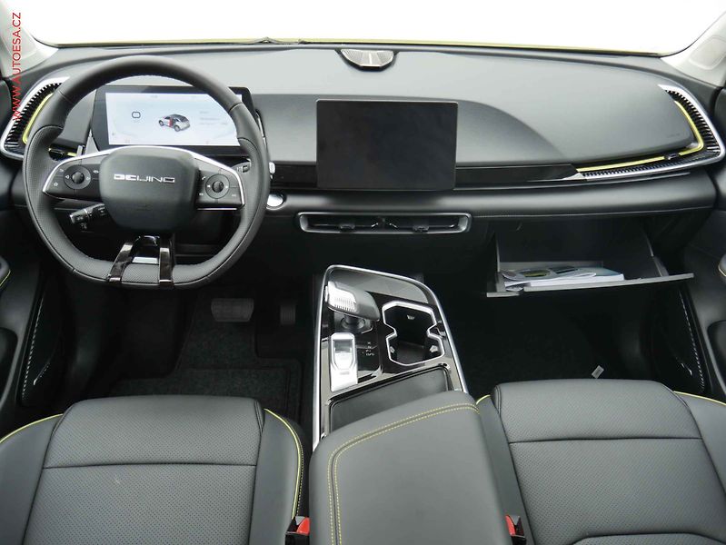 BAIC X55 (2025) 1.5I, ČR, AT, LED, panorama - fotka 8 z 15
