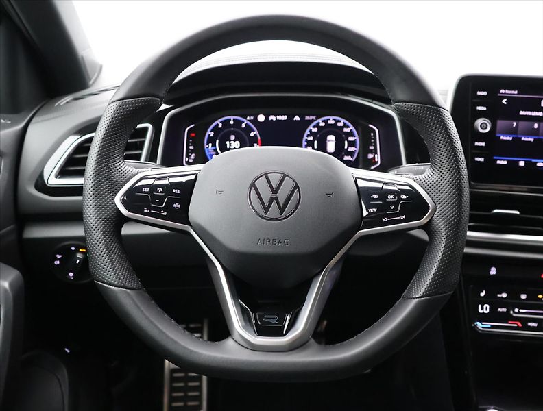Volkswagen T-Roc 2,0 TSI 140kW R-Line 4M DPH - fotka 18 z 36