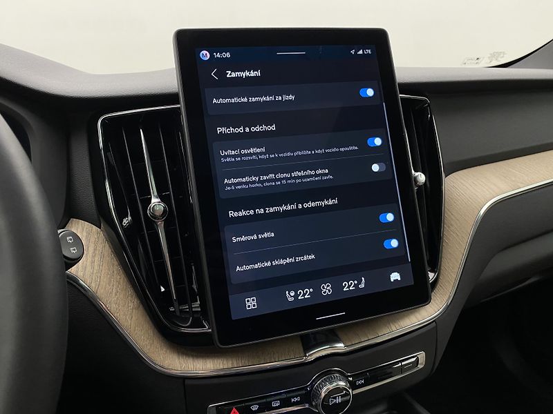 Volvo XC60 T6 AWD RECHARGE REZERVACE - fotka 56 z 60