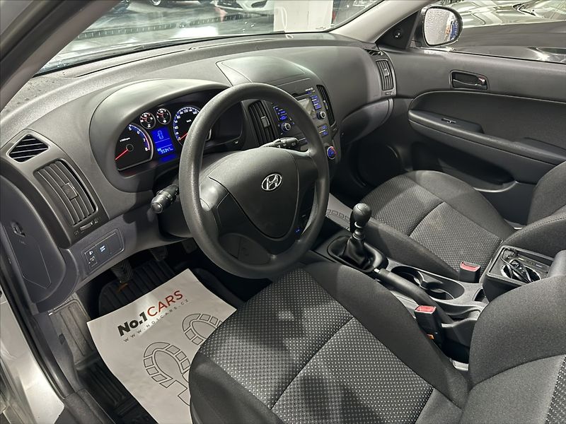 Hyundai i30 1,4   CVVT 95.000KM KLIMA - fotka 7 z 25