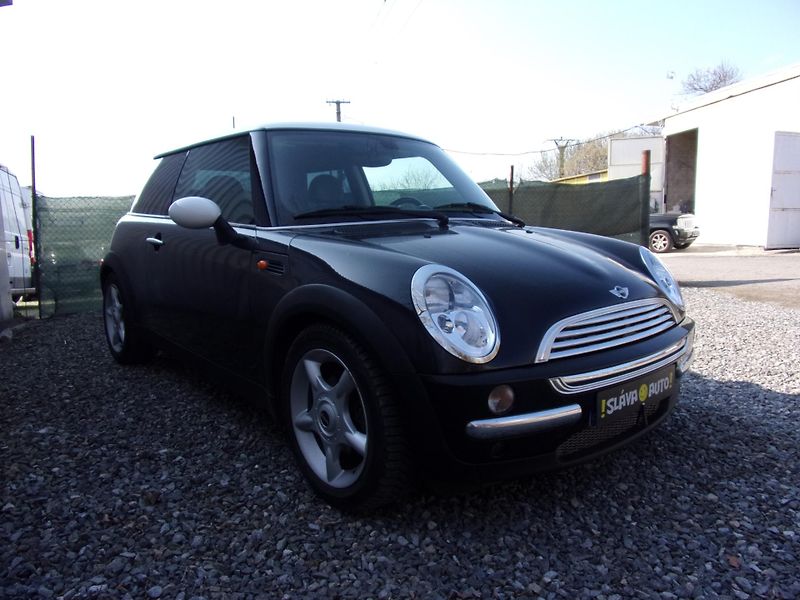 Mini Cooper (2003) 1.6i 85kW  SYMPATICKÝ VŮZ - fotka 3 z 18
