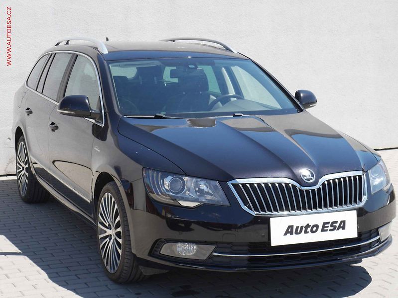 Škoda Superb (2015) 2.0TDi, Navi, bixen - fotografie inzerátu