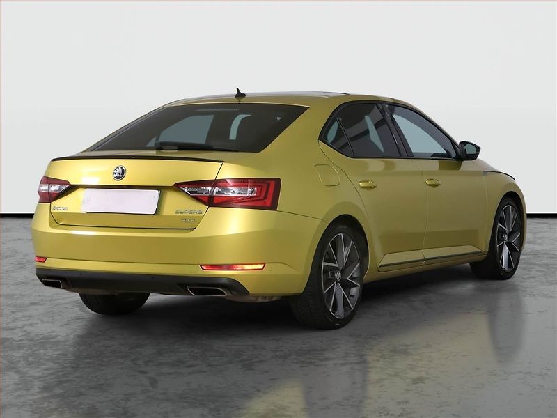 Škoda Superb (2018) Sportline 2.0 TSI, 4X4 - fotka 5 z 24