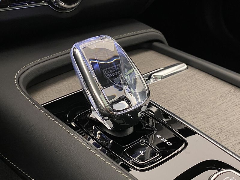 Volvo V90 CC B6 AWD BRIGHT PLUS AUT CZ - fotka 25 z 63