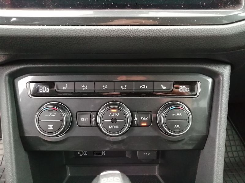 Volkswagen Tiguan Allspace 2,0 TDI DSG 4M R-Line 140kW - fotka 11 z 20