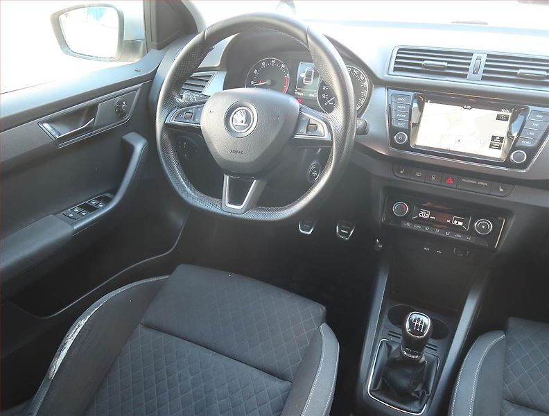 Škoda Fabia (2016) Ambition 1.2 TSI, Tempomat - fotka 7 z 15
