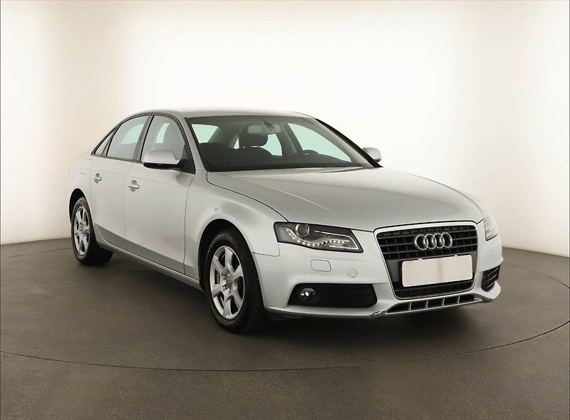 Audi A4 (2012) 2.0 TDI, Serv.kniha, Xenony - fotografie inzerátu