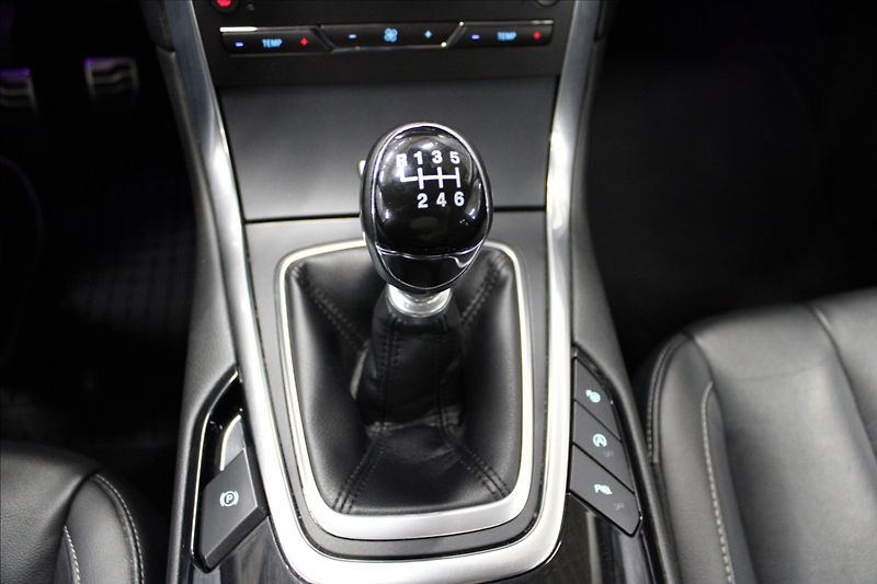 Ford S-MAX 1,5 EcoBoost PANORAMA 1.majite - fotka 30 z 40