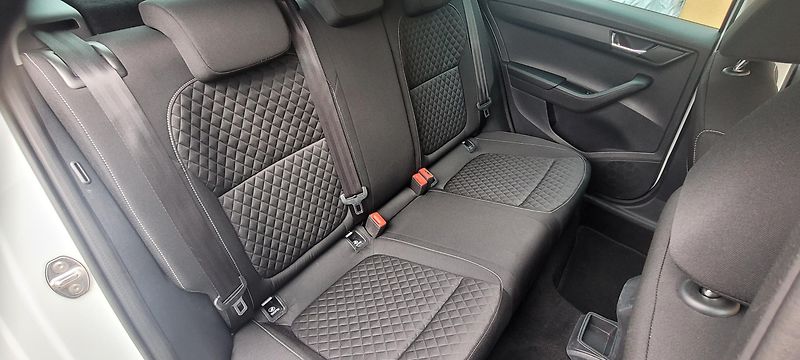 Škoda Fabia (2017) 3 1,2TSi 66kW benzín Drive - fotka 13 z 41