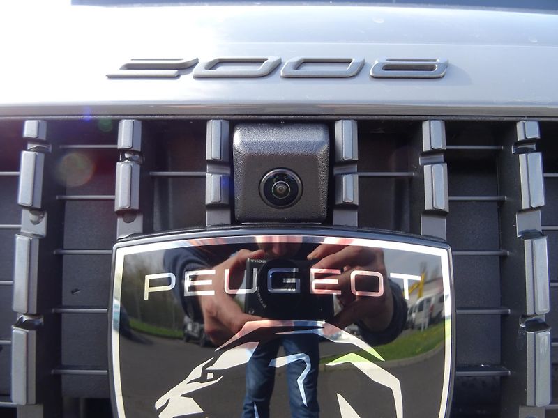 Peugeot 2008 (2026) ALLURE Hybrid 145k e-DCS6 - fotka 17 z 42