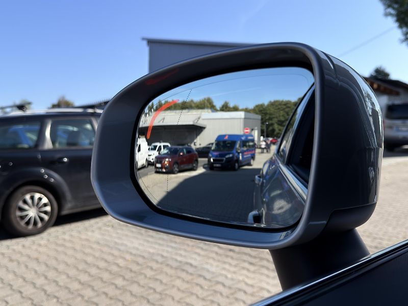 Volvo XC60 B4 AWD INSCRIP. // nezáv. top. - fotka 47 z 48
